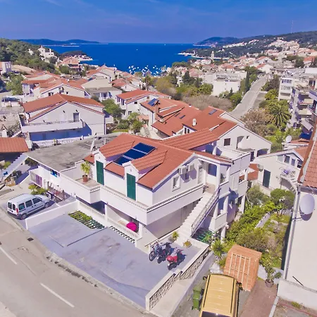 Bubalo * Hvar Town