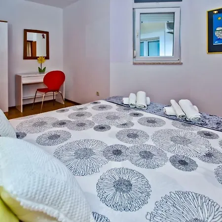 Bubalo Apartment *
